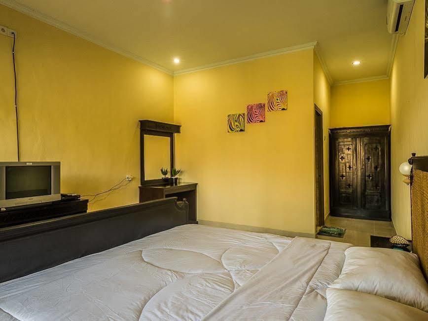 Koming Guest House Canggu  Bagian luar foto